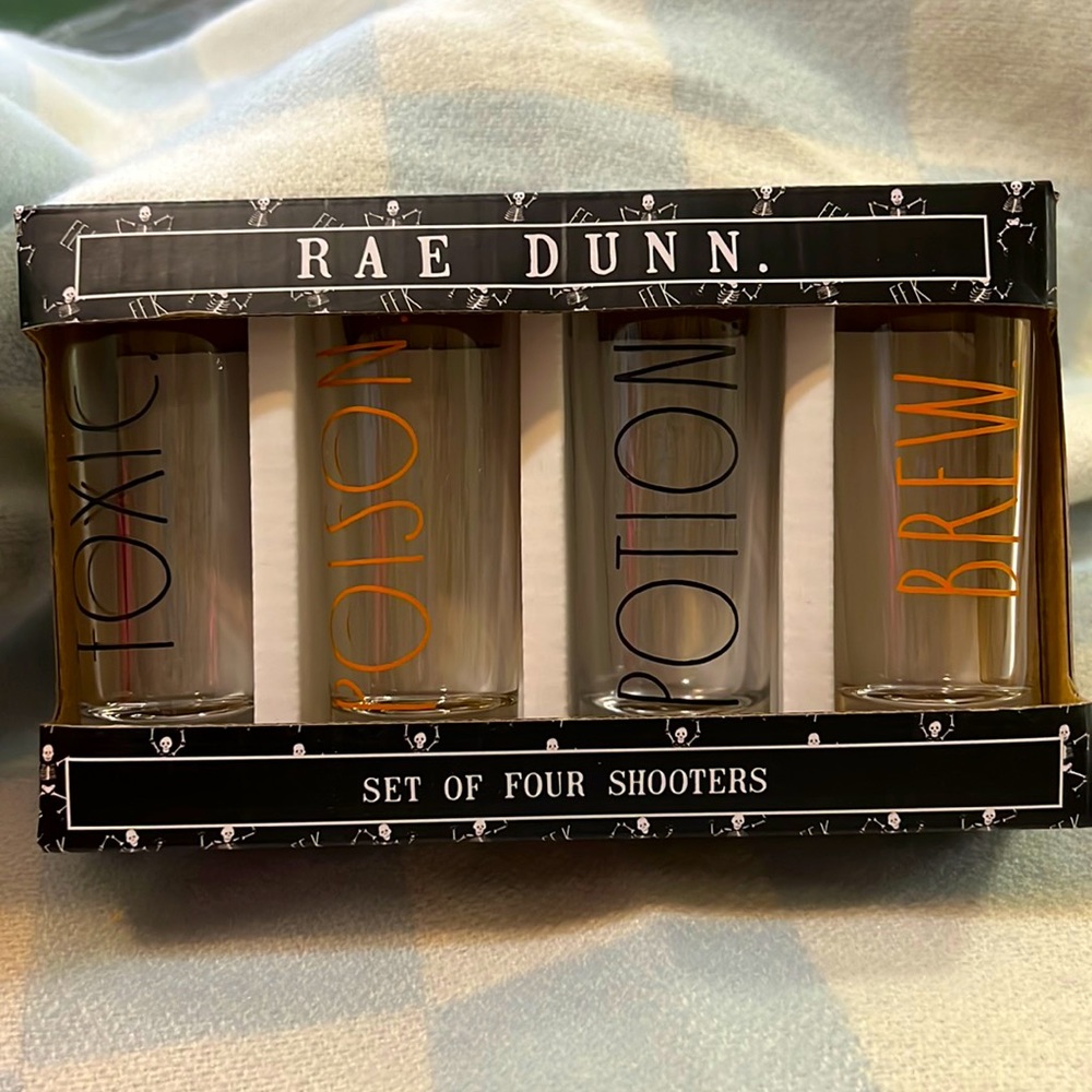NWT Rae Dunn Set Halloween Shooters Shot Glasses